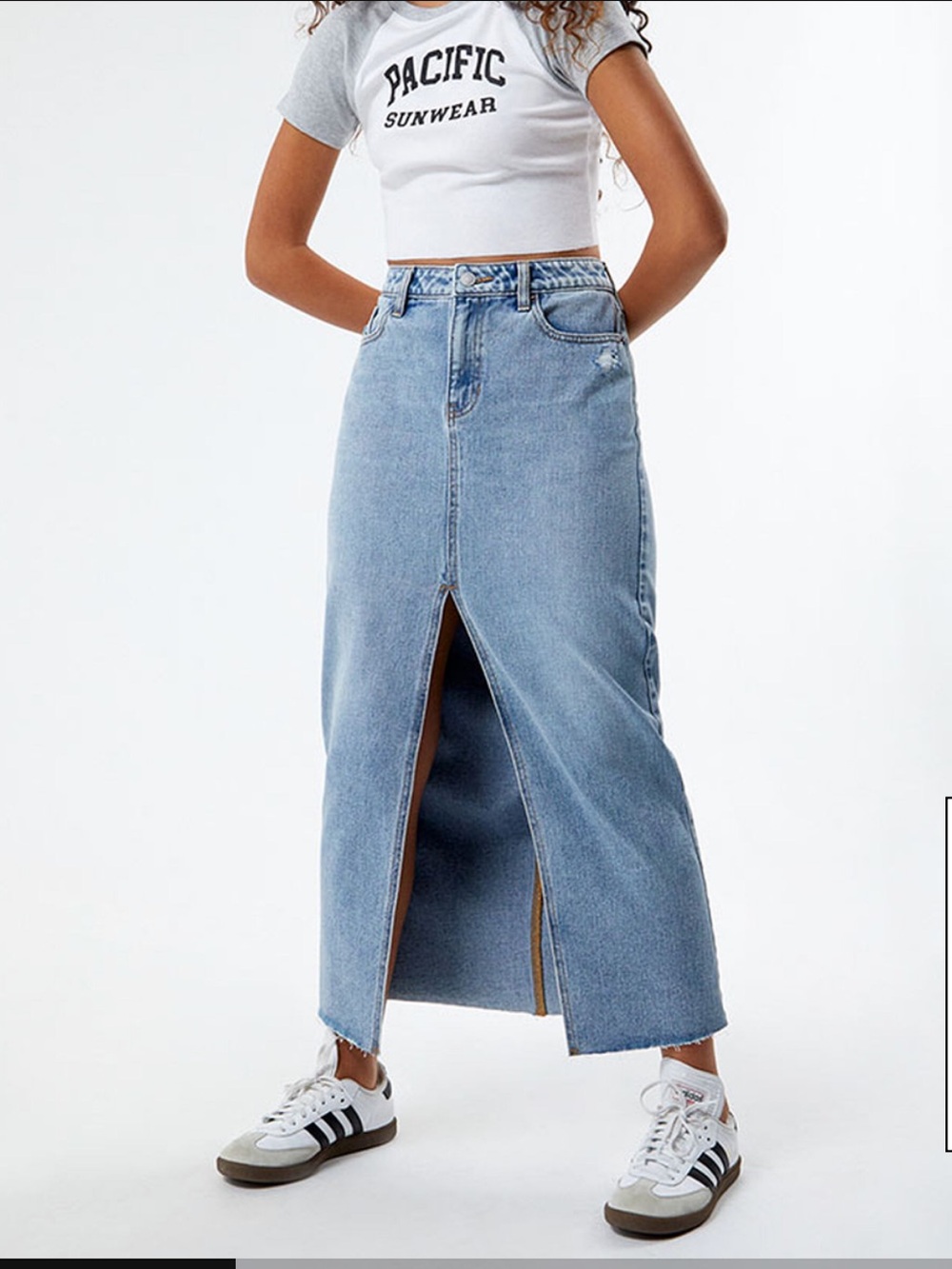 PacSun Light Indigo Mid Rise Denim Maxi Skirt Women’s Size 23